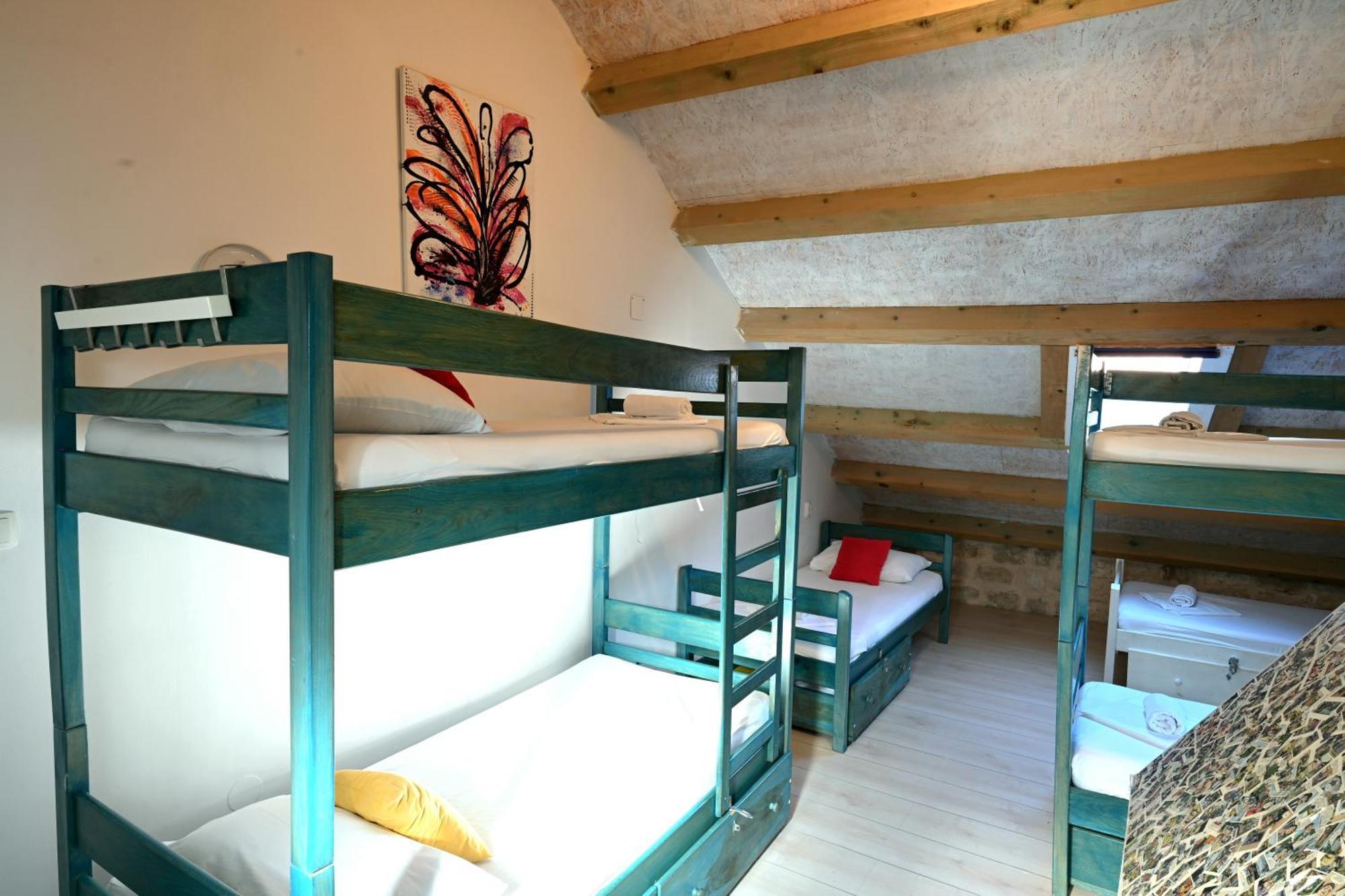 Hostel White Rabbit