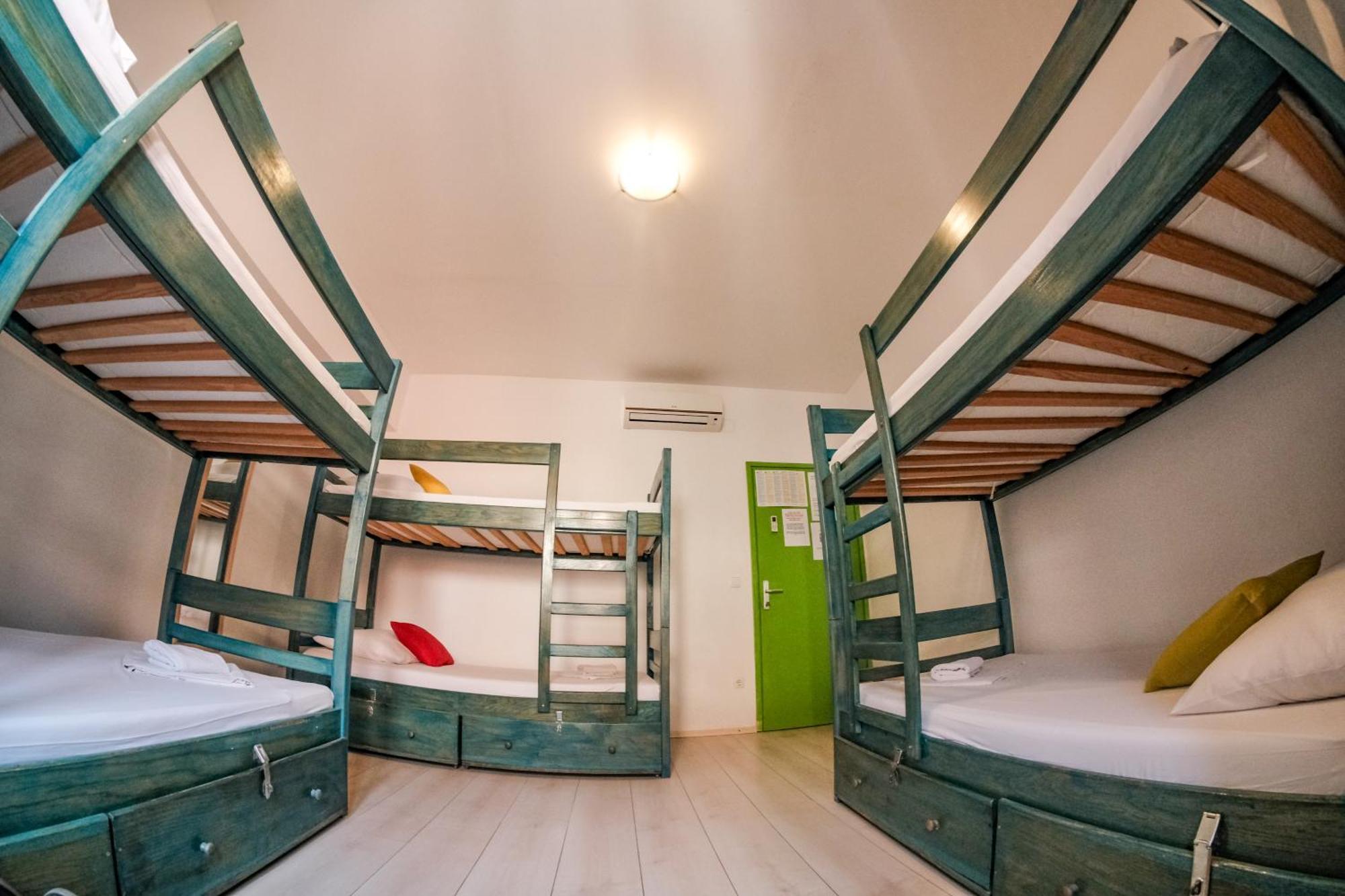 White Rabbit Hostal